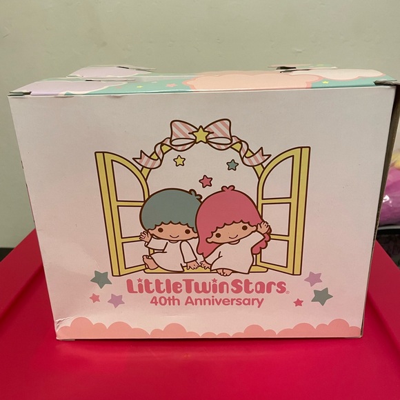 Little Twin Stars Limited Edition Vinyl Figures - Picture 2 of 2